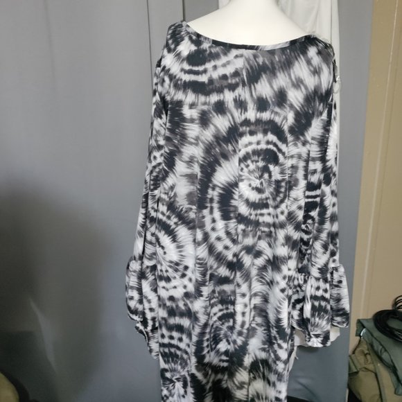 Bobbie Brooks - Beautiful Tie Dyed Tunic / Top - Picture 6 of 8